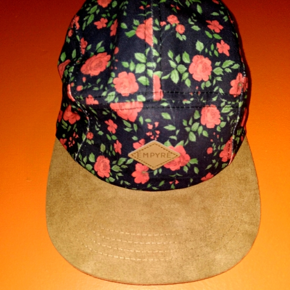 Nwt EMPYRE skate hat .